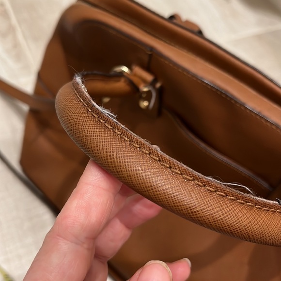 Beautiful tan Michael Kors bag - Picture 3 of 15